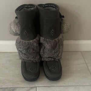 Manitoba mukluk Women's Fur-Trimmed Boots